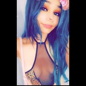 Meet your Posher, Natalie